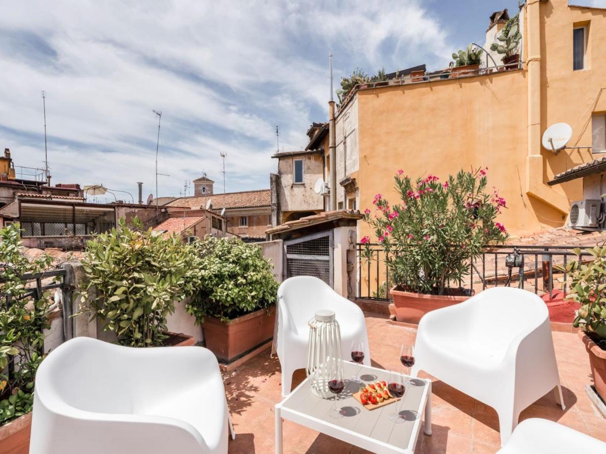 The Rent - Two-bedroom With Terrace Near Trevi Fountain * Rom