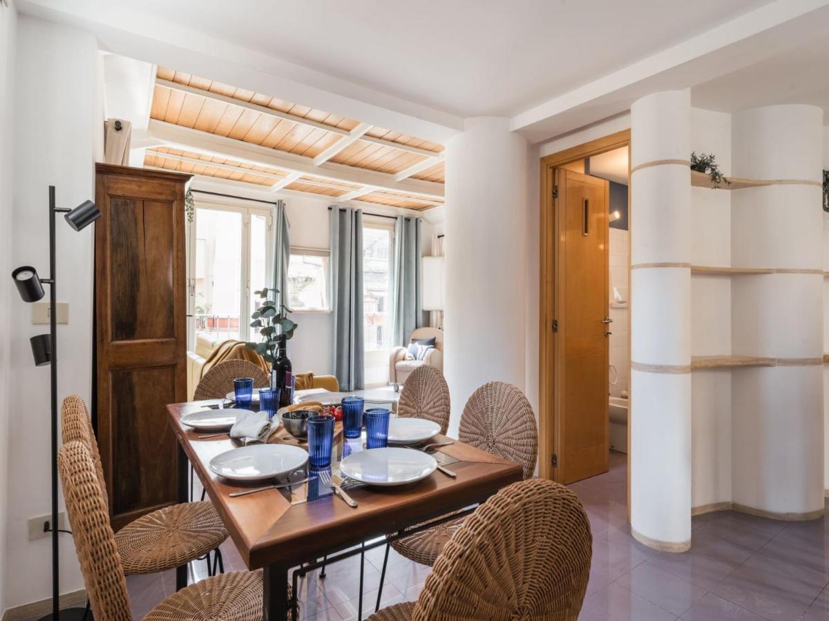 The Rent - Two-bedroom With Terrace Near Trevi Fountain * Rome