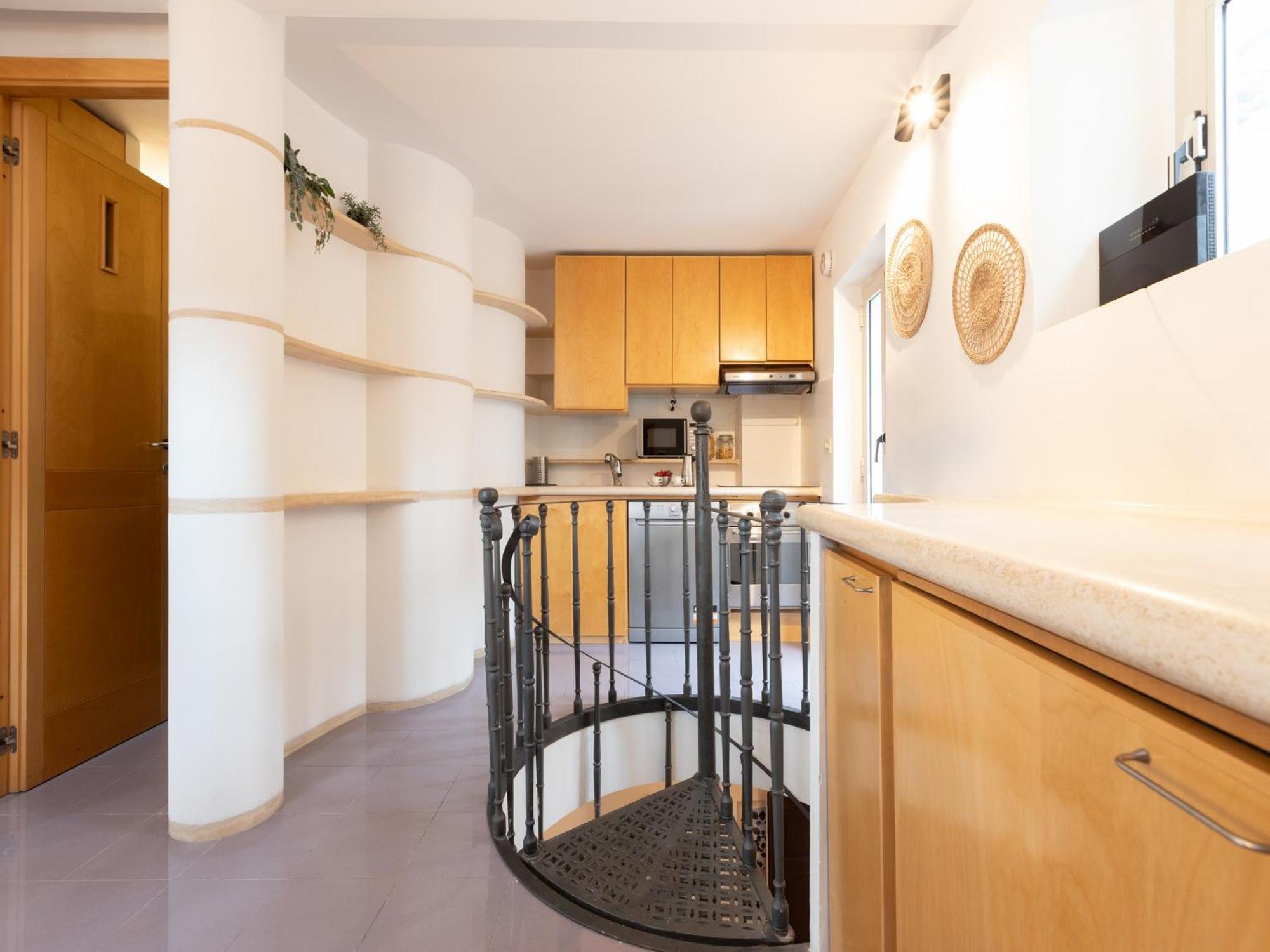 Apartment The Rent - Two-bedroom With Terrace Near Trevi Fountain