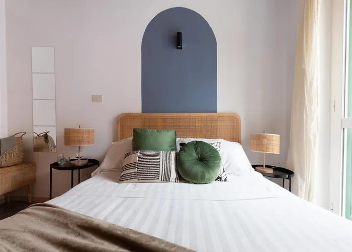 The Best Rent - Two-Bedroom Apartment With Terrace Near Trevi Fountain